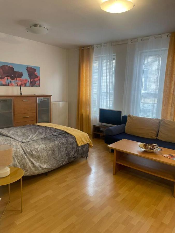 Central Studio Close To Andrassy Avenue For 4 Persons Budapeste Exterior foto