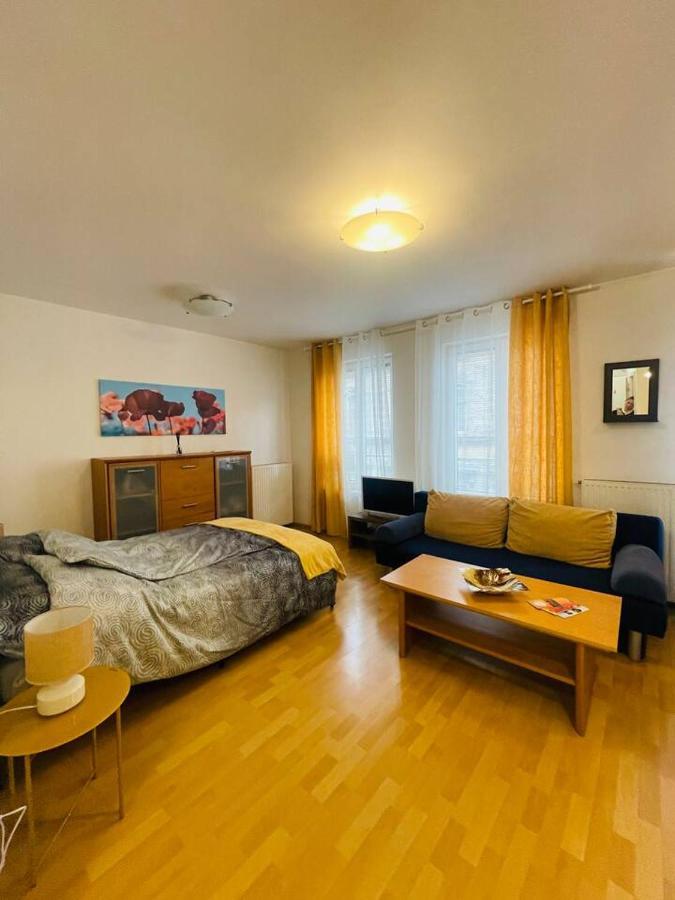 Central Studio Close To Andrassy Avenue For 4 Persons Budapeste Exterior foto